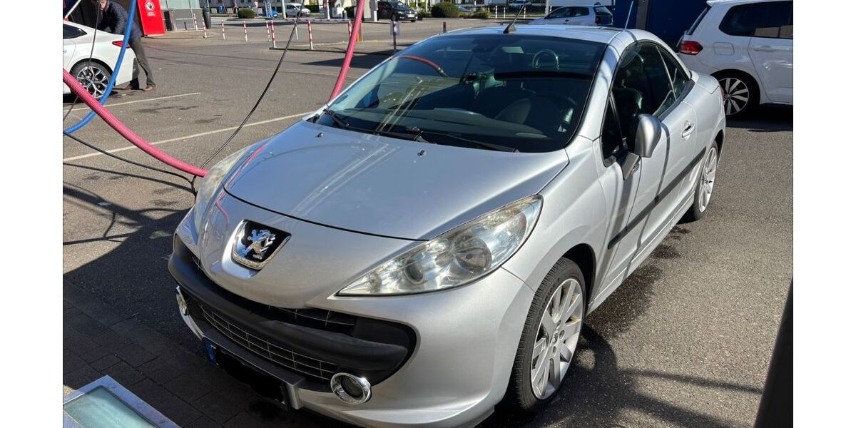 Peugeot 207 136.000 km 2.100 &euro; Krefeld 47804