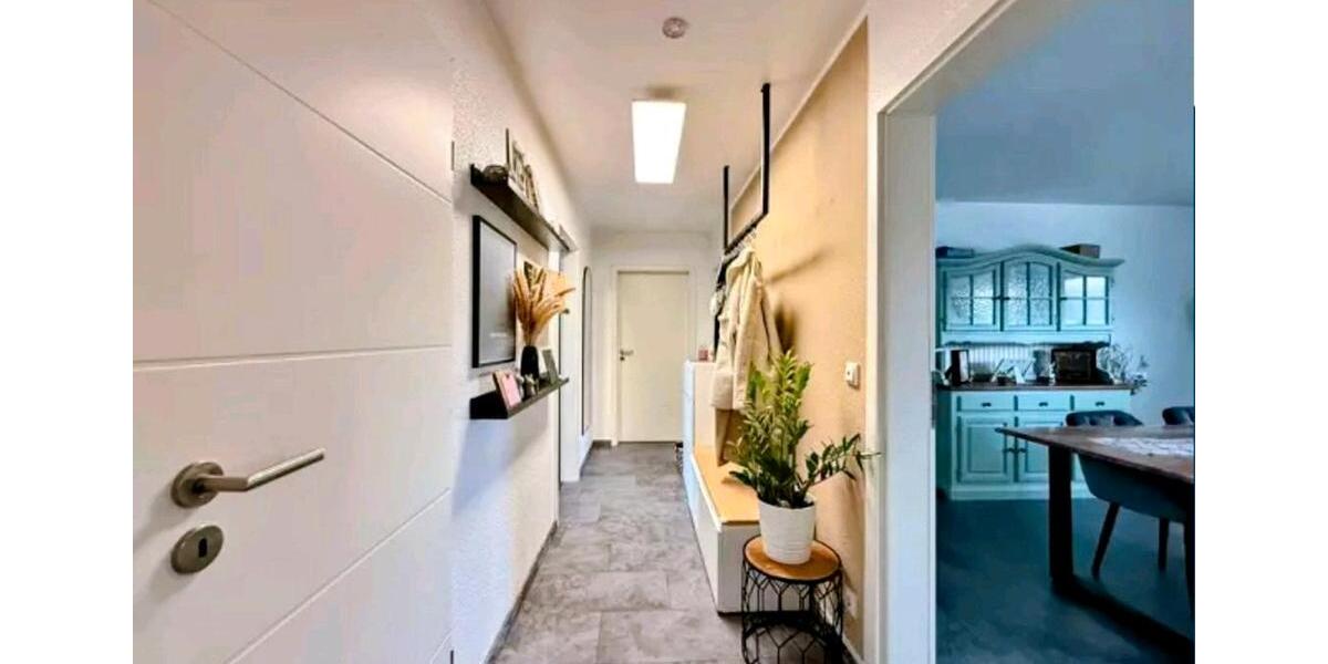 Dachgeschoßwohnung Oberhausen Rothebusch - 3 Zimmer, 95 m&sup2;, 1.000&euro; | Angebot:26253421