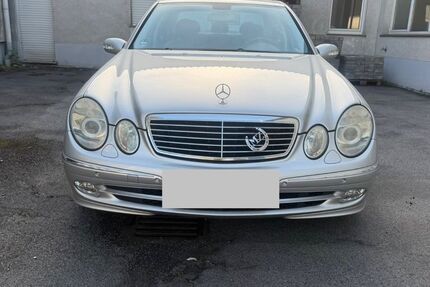 Mercedes-Benz 220 155.500 km 9.990 &euro; Mülheim 45472