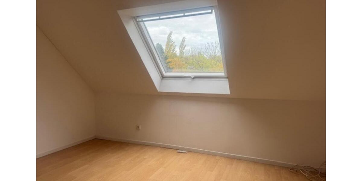 Dachgeschoßwohnung Duisburg Hamborn - 3 Zimmer, 86 m&sup2;, 996&euro; | Angebot:25756642