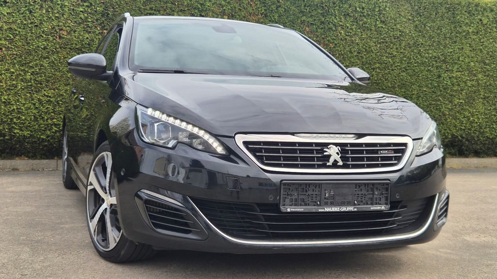 Peugeot 308 184.000 km 8.900 &euro; Essen 45356