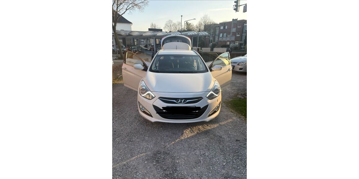 Hyundai i40 113.000 km 8.500 &euro; Herten 45699