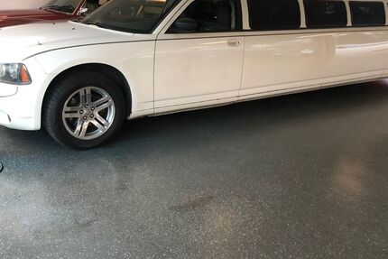 Dodge Charger 154.000 km 23.900 &euro; Oberhausen 46147