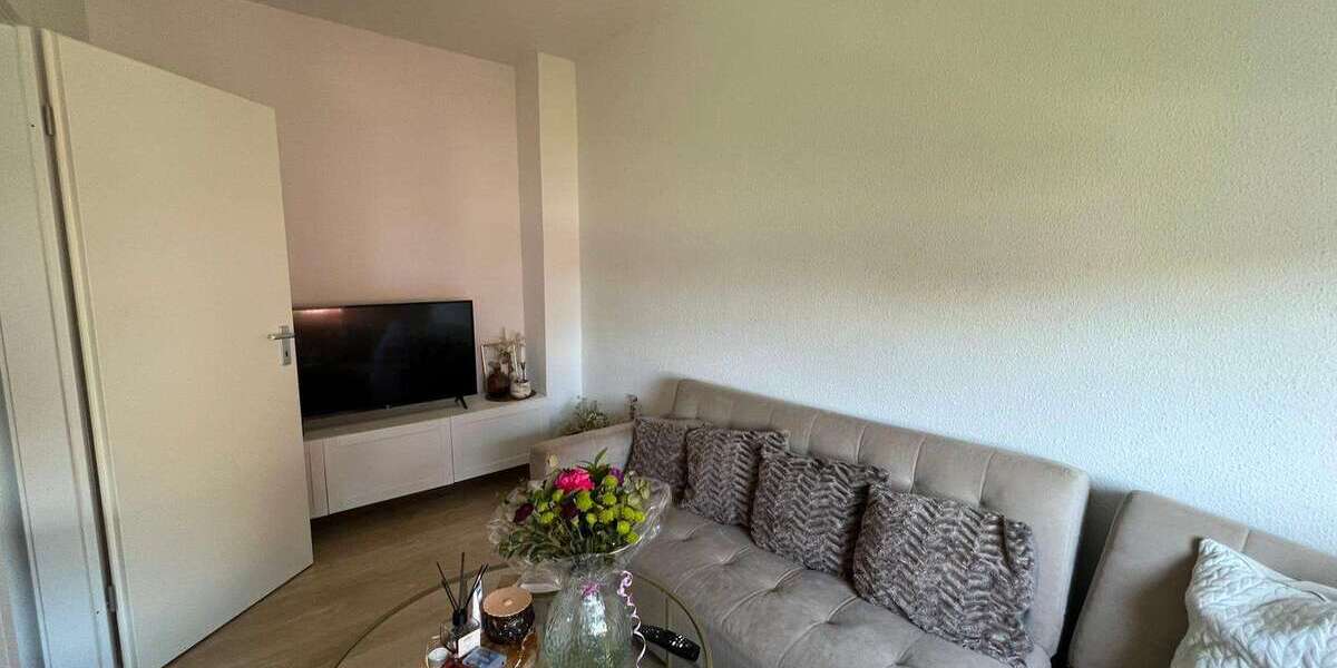 Etagenwohnung Gelsenkirchen Bismarck - 2 Zimmer, 43 m&sup2;, 300&euro; | Angebot:26093738