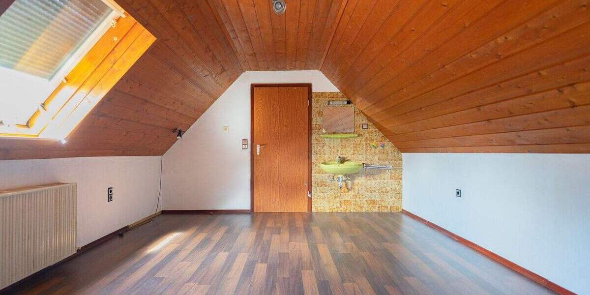 Einfamilienhaus Krefeld Inrath/Kliedbruch - 7 Zimmer, 166 m&sup2;, 549.000&euro; | Angebot:25800732