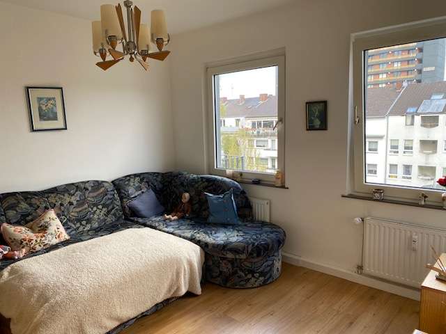 Etagenwohnung Krefeld Krefeld-Mitte - 1 Zimmer, 33 m&sup2;, 325&euro; | Angebot:25956211