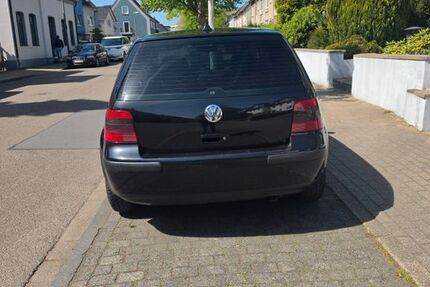 VW Golf 264.000 km 1.100 &euro; Essen 45359