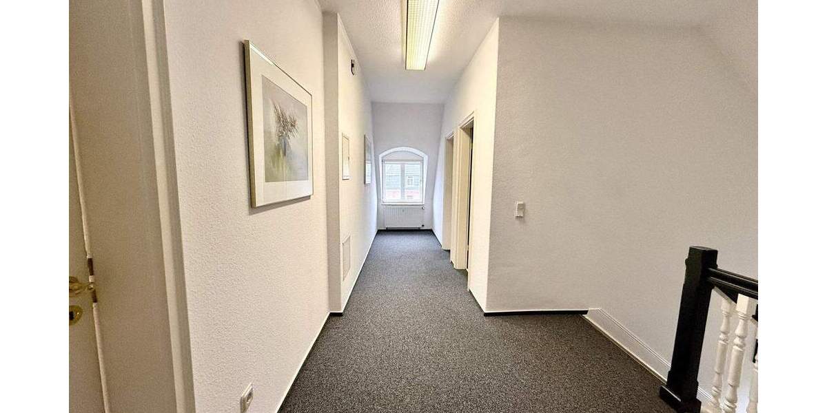 Gewerbeobjekt Geldern - 8 Zimmer, 260 m&sup2;, 1.700&euro; | Angebot:25701959