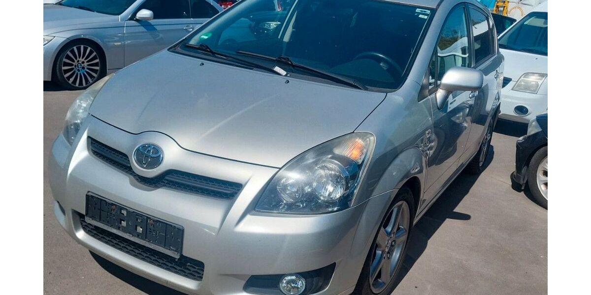 Toyota Corolla Verso 219.000 km 3.400 &euro; Moers 47441