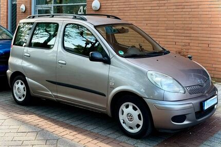 Toyota Yaris 137.587 km 3.299 &euro; essen 45117