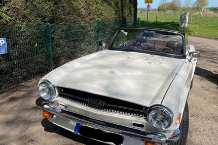 Triumph TR6 146.093 km 22.490 &euro; Duisburg 47058