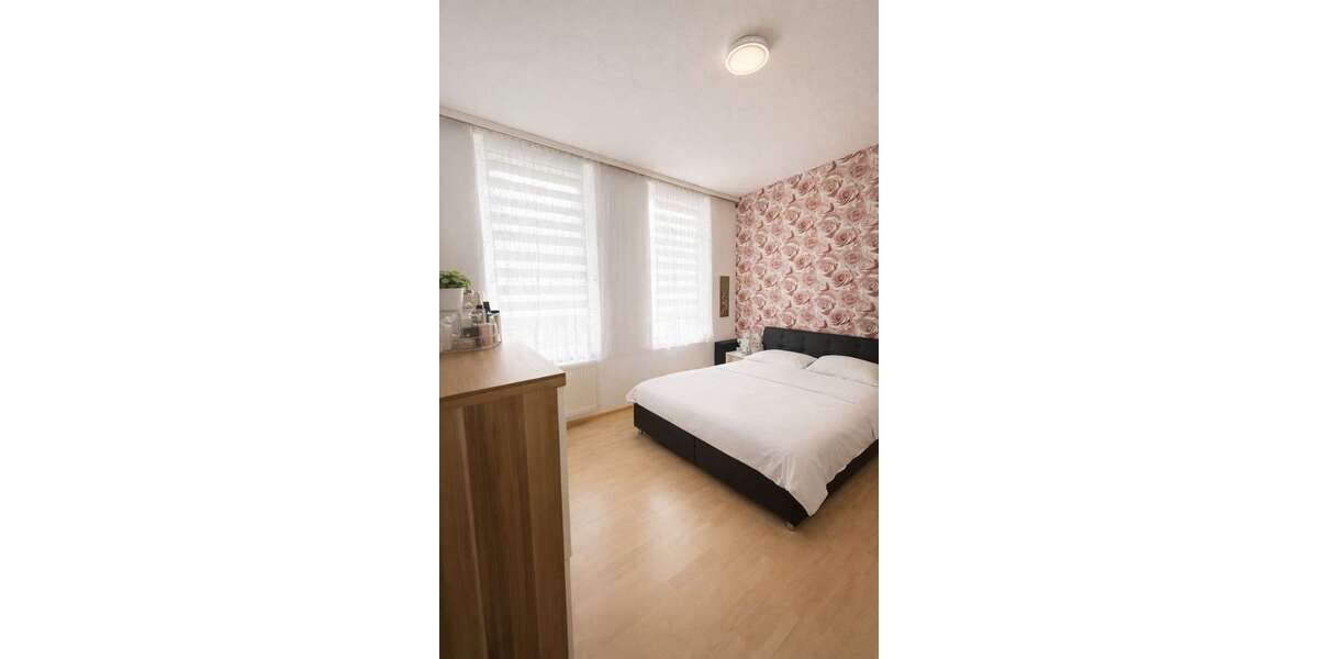 Etagenwohnung Krefeld Cracau - 3 Zimmer, 80 m&sup2;, 750&euro; | Angebot:26100224