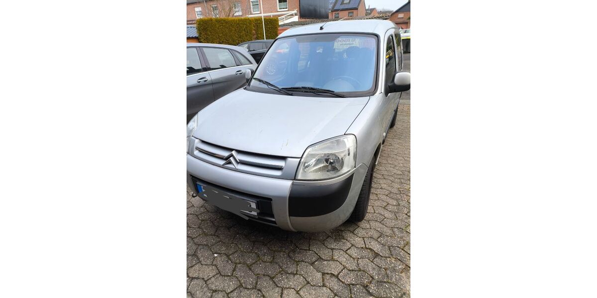 Citroen Berlingo 126.000 km 3.599 &euro; Issum 47661