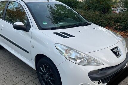 Peugeot 206 109.520 km 2.799 &euro; Krefeld 47809