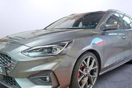 Ford Focus 67.270 km 22.590 &euro; Gelsenkirchen 45881