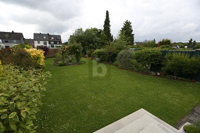 CHARMANTE DOPPELHAUSHÄLFTE MIT GARTEN - Doppelhaushälfte Duisburg Angerhausen | Angebot:26693351