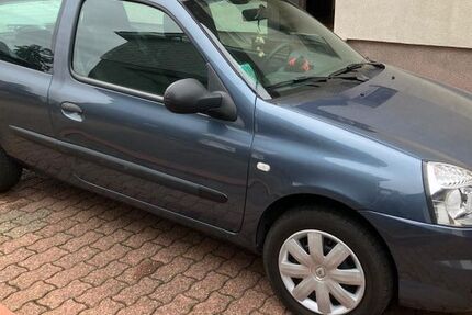 Renault Clio 27.730 km 4.200 &euro; Oberhausen 46147