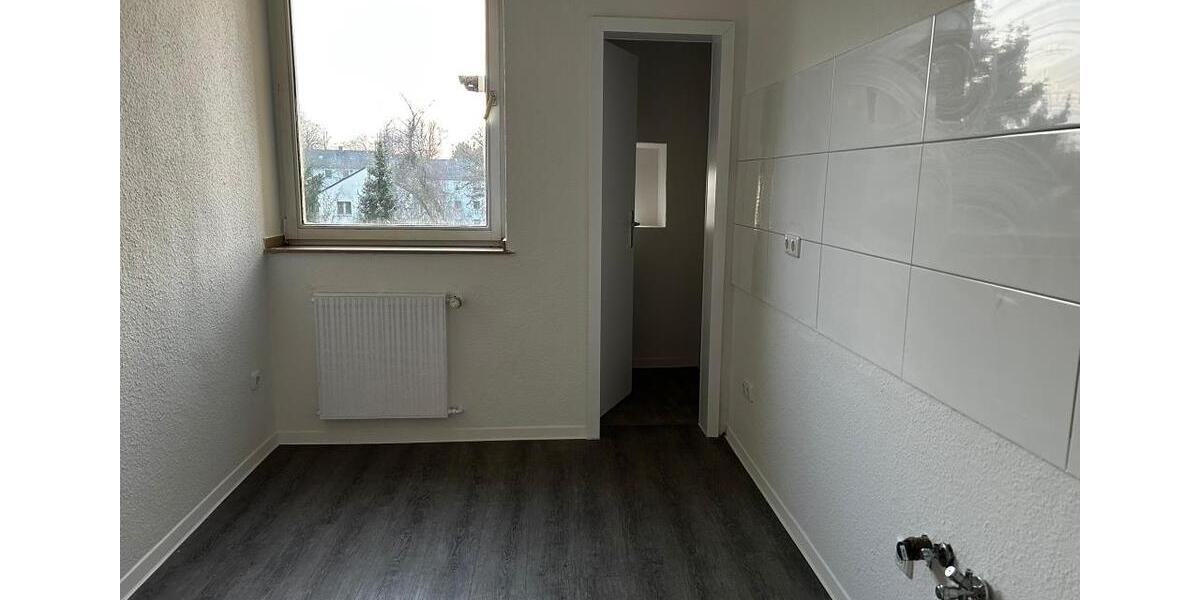 Etagenwohnung Essen Stadtbezirk IV - 3 Zimmer, 70 m&sup2;, 560&euro; | Angebot:24602581