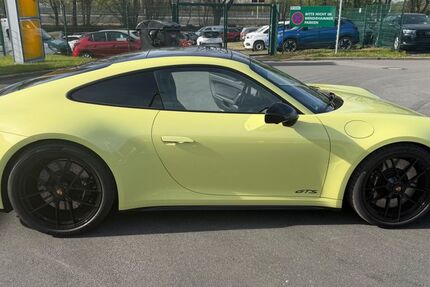 Porsche 992 6.500 km 176.490 &euro; Dinslaken 46537