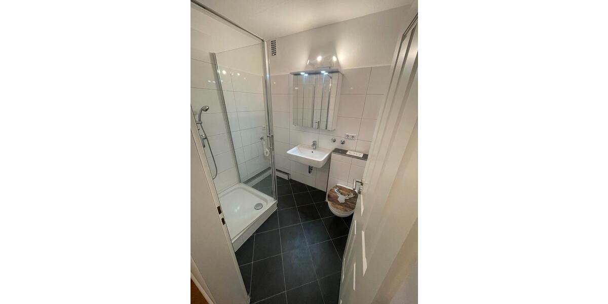 Etagenwohnung Duisburg Essenberg - 2 Zimmer, 68 m&sup2;, 589&euro; | Angebot:25975467