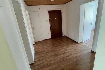 Wohnung Duisburg Duissern - 3 Zimmer, 86 m&sup2;, 670&euro; | Angebot:25997237