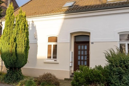 Haus Krefeld Fischeln - 7 Zimmer, 187 m&sup2;, 380.000&euro; | Angebot:25693371