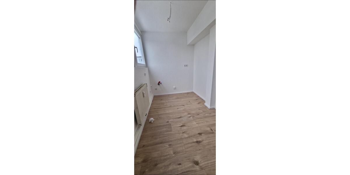 Dachgeschoßwohnung Bottrop - 2 Zimmer, 75 m&sup2;, 900&euro; | Angebot:24803225
