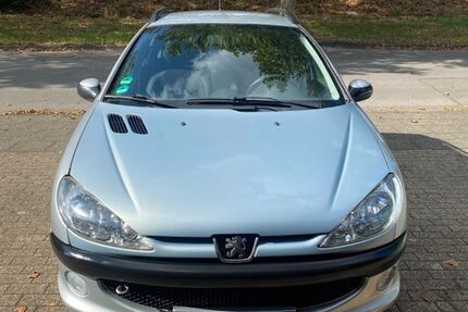 Peugeot 206 197.000 km 800 &euro; Duisburg 47228