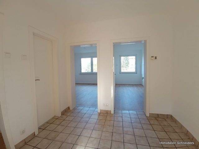 Etagenwohnung Duisburg Untermeiderich - 2 Zimmer, 61 m&sup2;, 500&euro; | Angebot:26723246