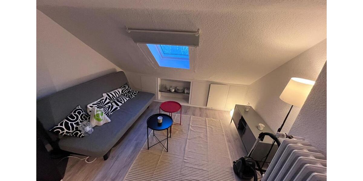Dachgeschoßwohnung Duisburg Laar - 1 Zimmer, 35 m&sup2;, 290&euro; | Angebot:24476963