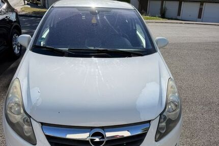 Opel Corsa 166.000 km 2.100 &euro; Essen 45309