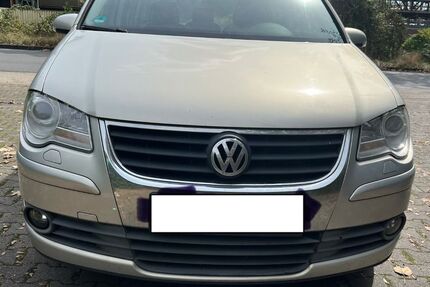 VW Touran 256.000 km 1.749 &euro; duisburg 47225