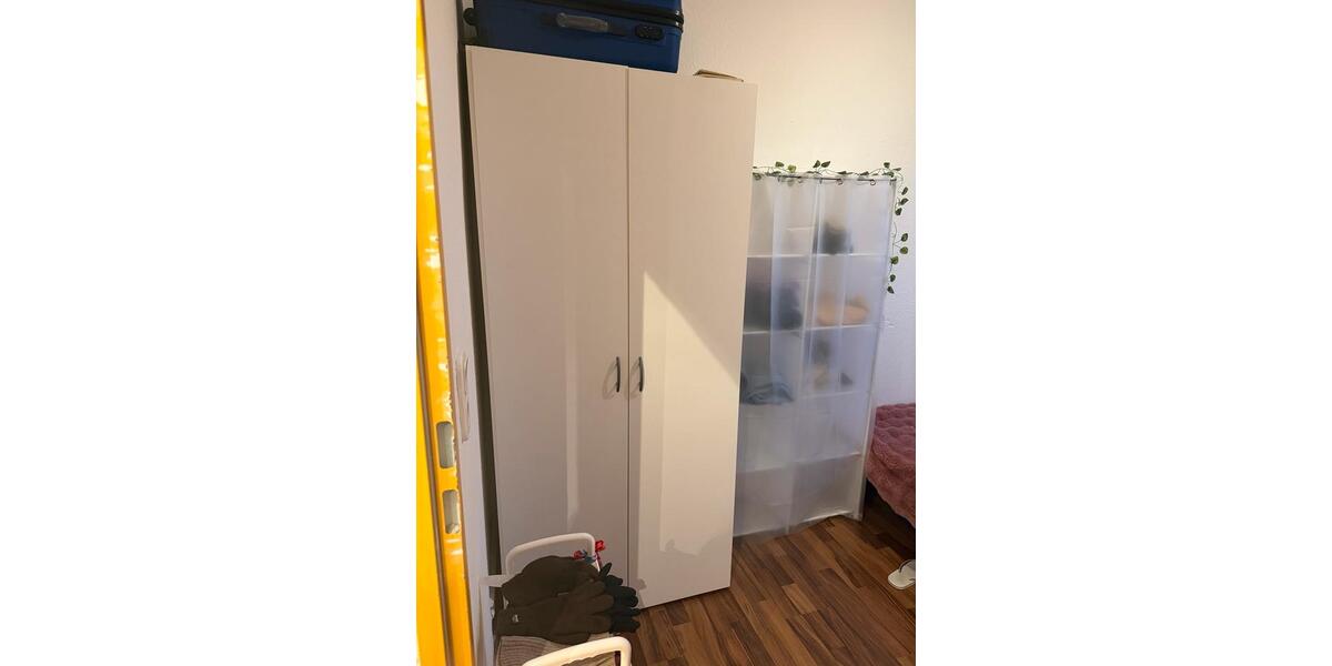 Etagenwohnung Krefeld Dießem - 5 Zimmer, 60 m&sup2;, 360&euro; | Angebot:26034995