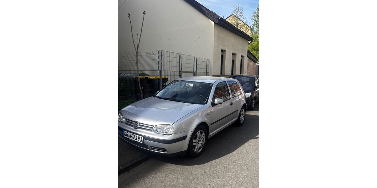 VW Golf 203.000 km 800 &euro; Krefeld 47799