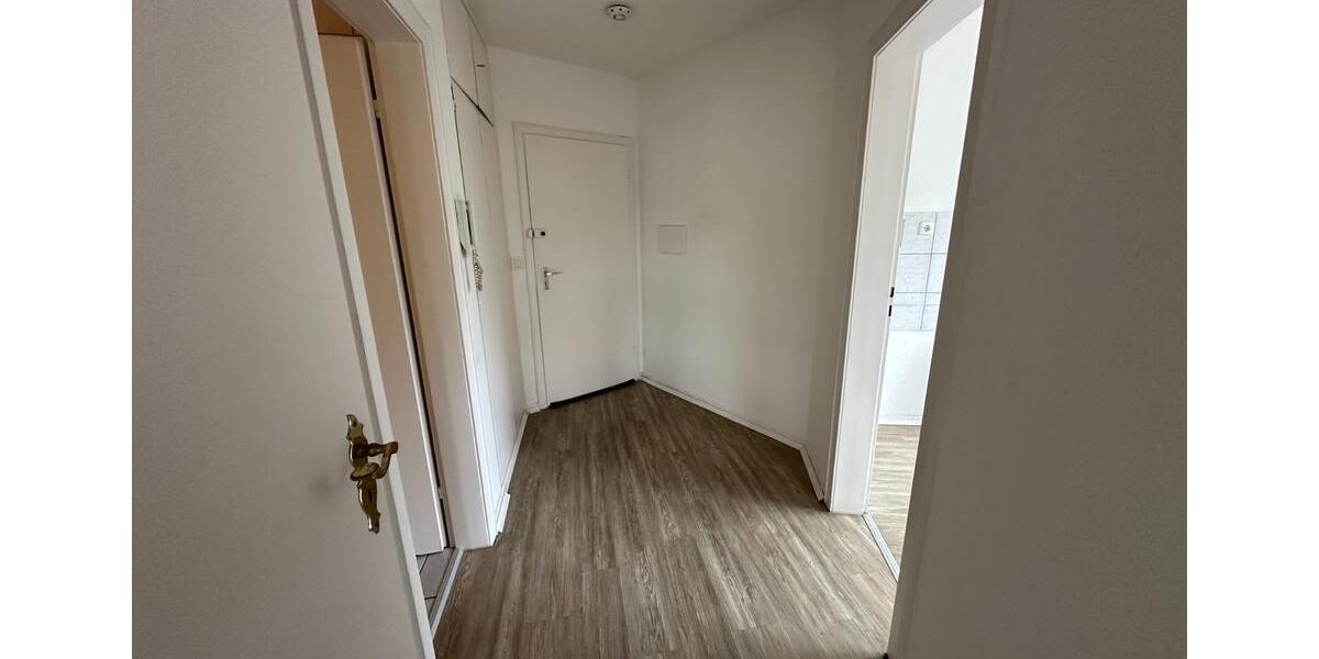 Etagenwohnung Essen Südviertel - 1 Zimmer, 42 m&sup2;, 386&euro; | Angebot:25782980