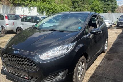 Ford Fiesta 106.000 km 5.000 &euro; Essen 45143