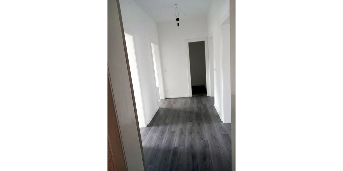 Etagenwohnung Oberhausen Osterfeld-West - 2 Zimmer, 70 m&sup2;, 598&euro; | Angebot:25706535