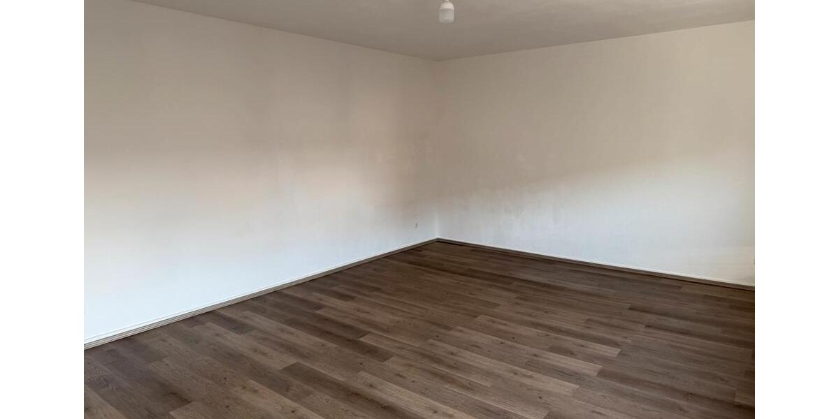 Etagenwohnung Oberhausen Alstaden - 3.5 Zimmer, 88 m&sup2;, 850&euro; | Angebot:25287423