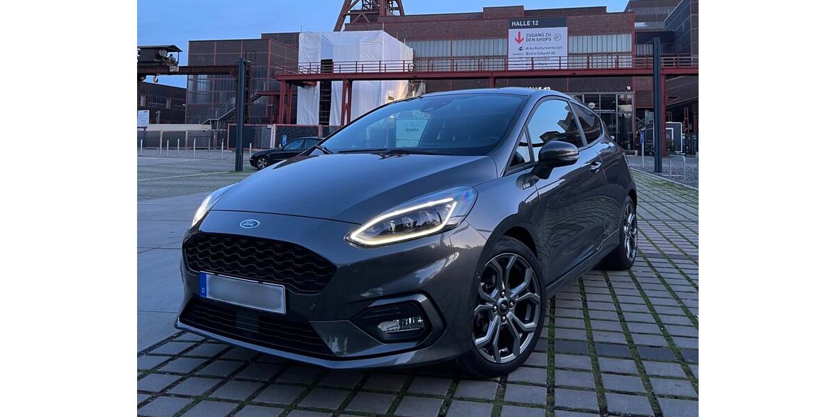 Ford Fiesta 56.000 km 14.400 &euro; Essen 45327