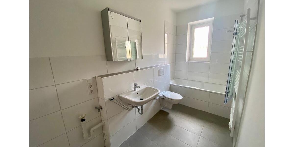 Etagenwohnung Krefeld Cracau - 2 Zimmer, 71 m&sup2;, 530&euro; | Angebot:25439100