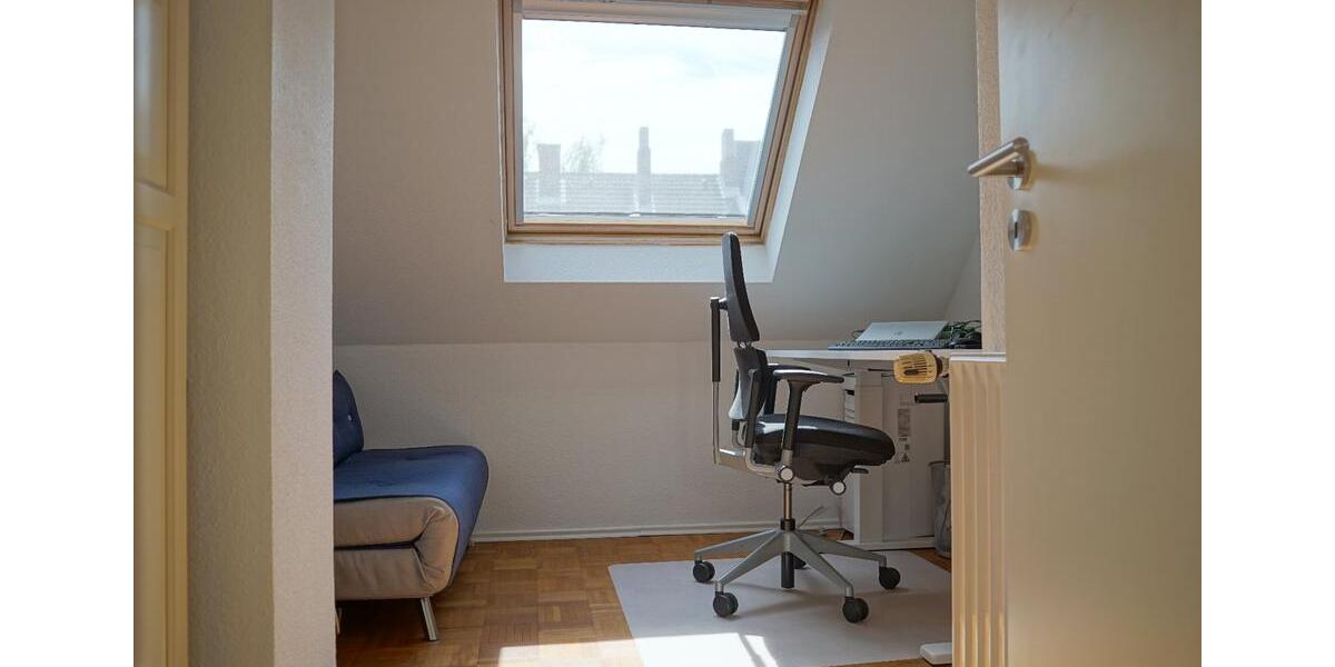 Dachgeschoßwohnung Essen Stadtbezirk II - 4 Zimmer, 95 m&sup2;, 379.000&euro; | Angebot:25960748