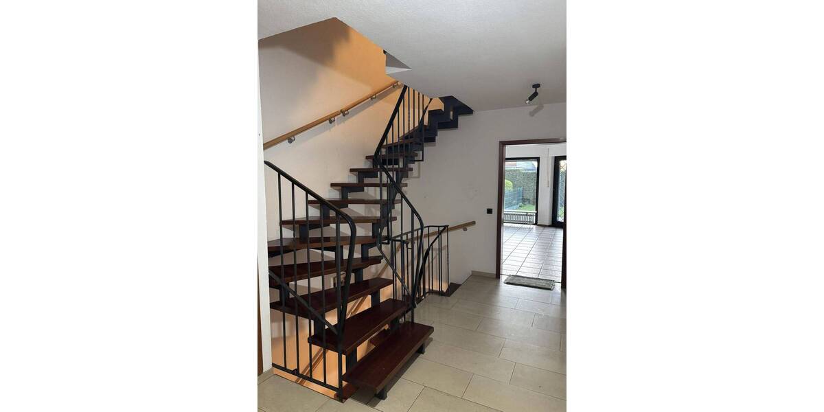 Reihenmittelhaus Krefeld Inrath/Kliedbruch - 4 Zimmer, 112 m&sup2;, 345.000&euro; | Angebot:26205404