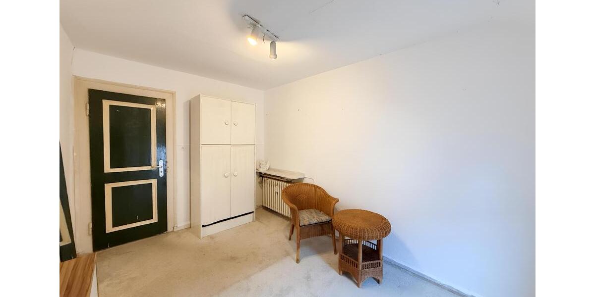 Etagenwohnung Krefeld - 4 Zimmer, 60 m&sup2;, 500&euro; | Angebot:25320603