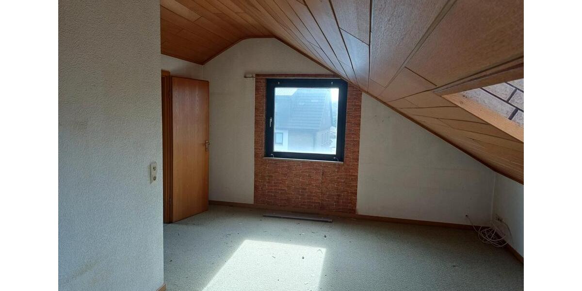 Reihenhaus Duisburg Hochheide - 4 Zimmer, 120 m&sup2;, 380.000&euro; | Angebot:26135778