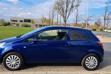 Opel Corsa 70.000 km 3.490 &euro; Essen OT Westviertel 45127