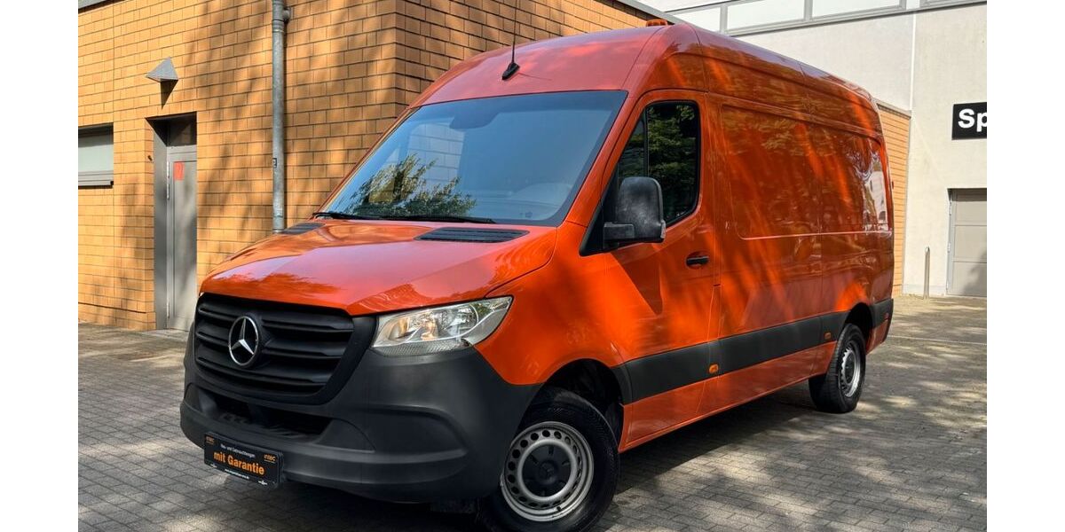 Mercedes-Benz Sprinter 84.560 km 29.990 &euro; Essen 45326