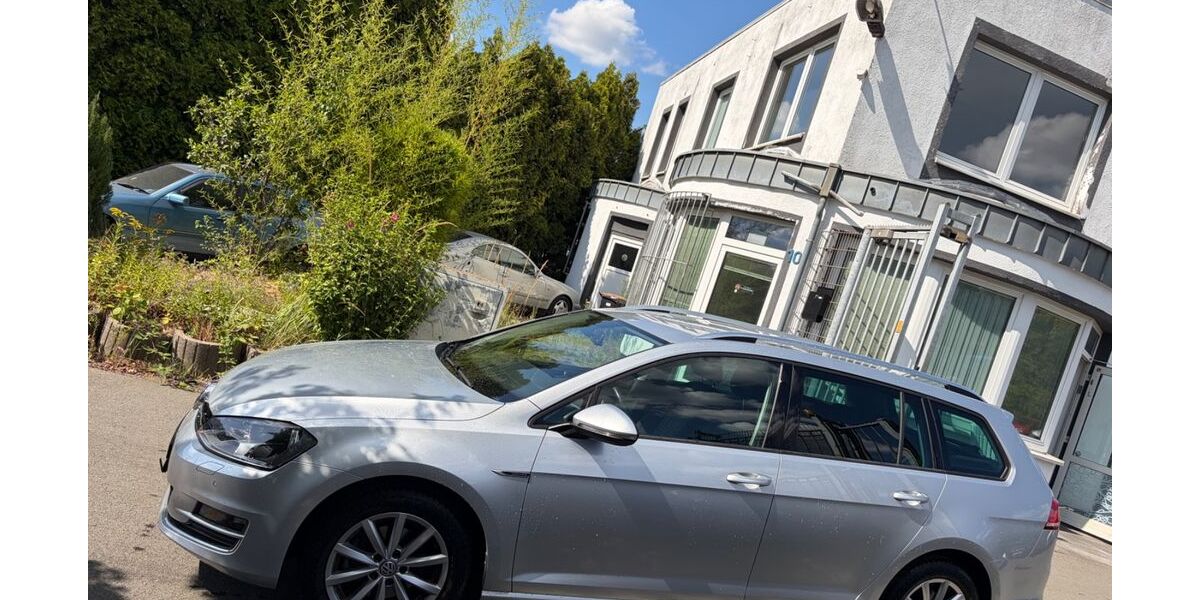 VW Golf 123.500 km 7.999 &euro; Essen 45326