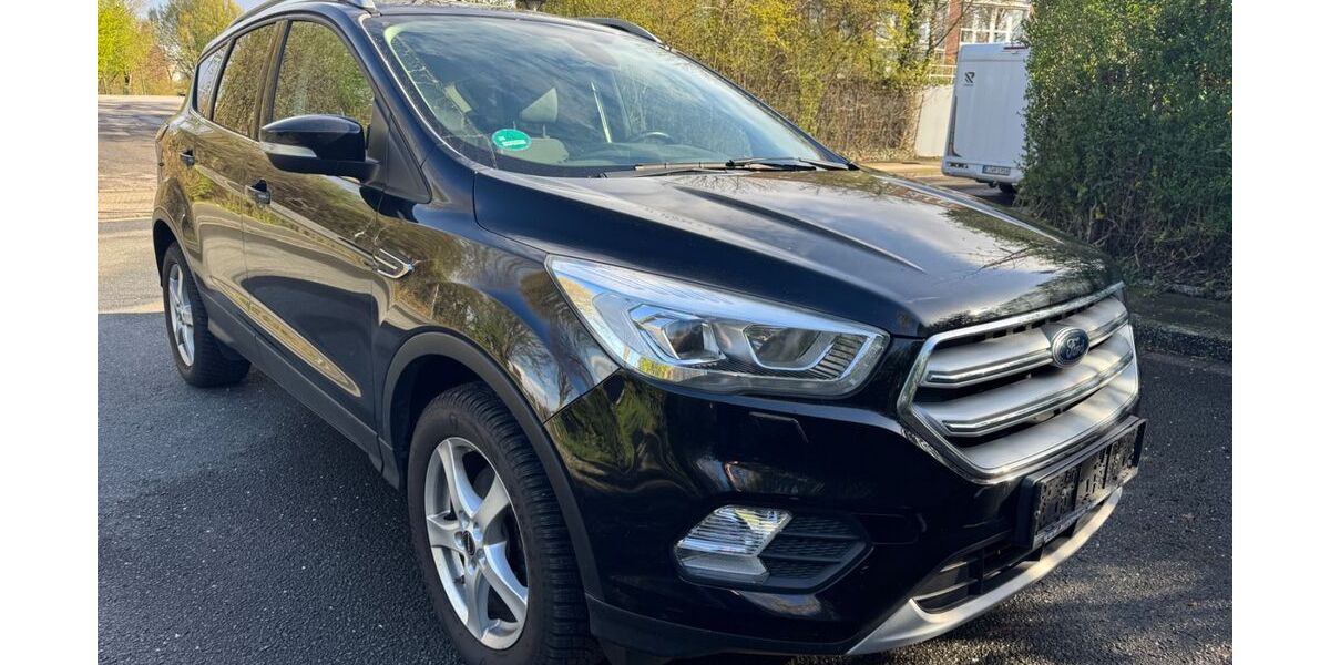Ford Kuga 109.000 km 9.300 &euro; Essen 45147
