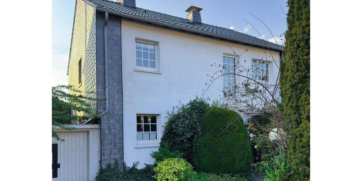 Mehrfamilienhaus, Wohnhaus Moers Hülsdonk - 6 Zimmer, 132 m&sup2;, 620.000&euro; | Angebot:25896452