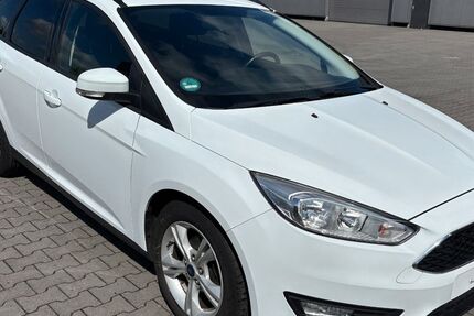 Ford Focus 141.484 km 7.895 &euro; Bottrop 46240